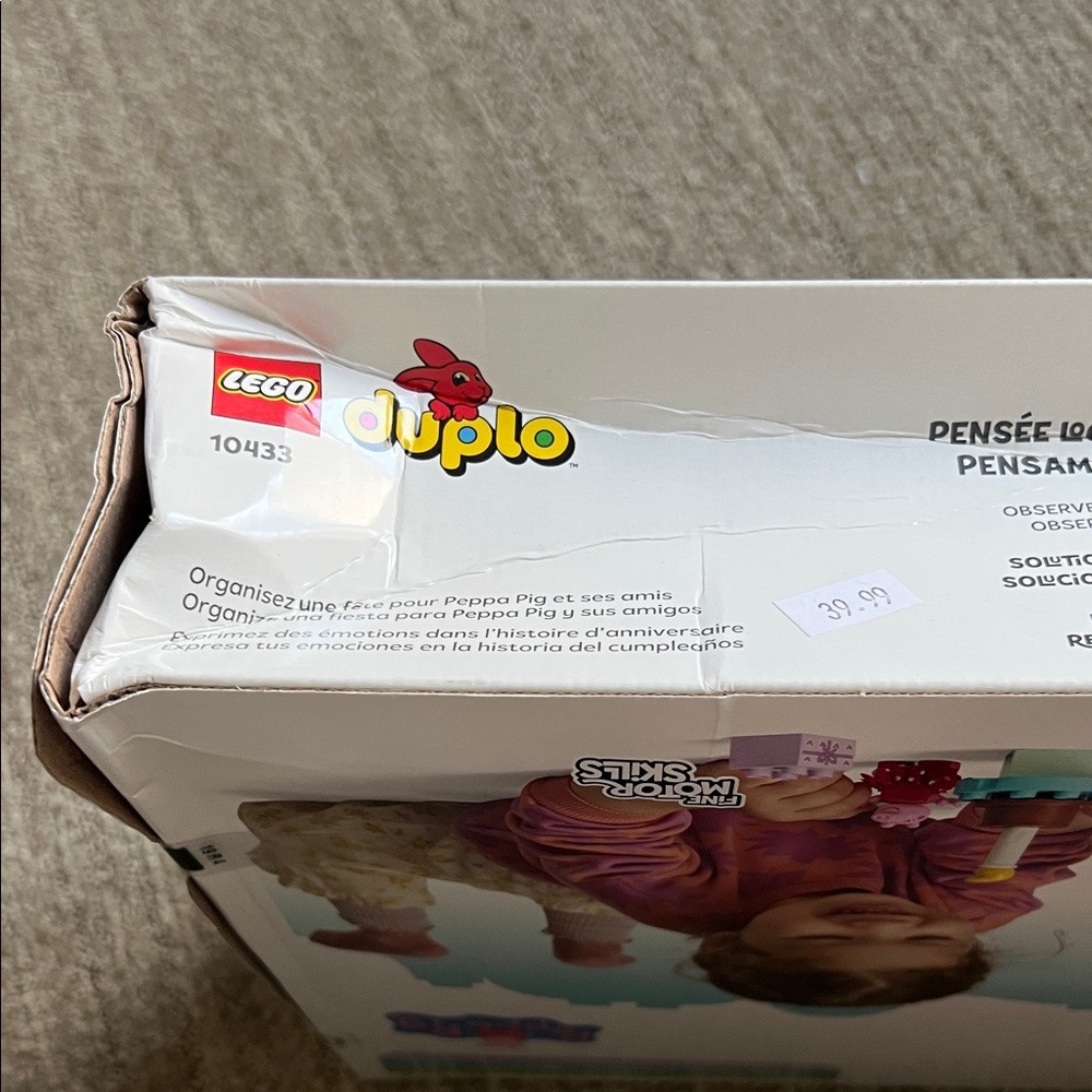 Lego Peppa Pig Birthday House - Yellow & Red Playset - Box damaged in transport - Picture 6 of 10